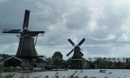 In bici a Zaanse Schans